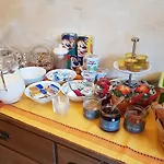 Alojamento de Acomodação e Pequeno-almoço Weingut Und Gaestehaus Henrici Friesenheim is an Ortsgemeinde