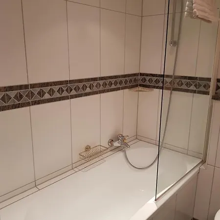 Weingut Und Gaestehaus Henrici Отель типа 