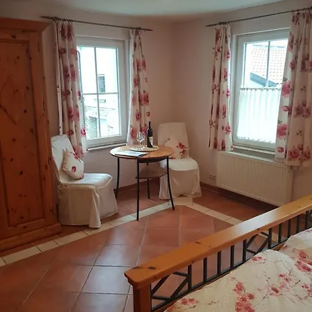 Weingut Und Gaestehaus Henrici Отель типа 