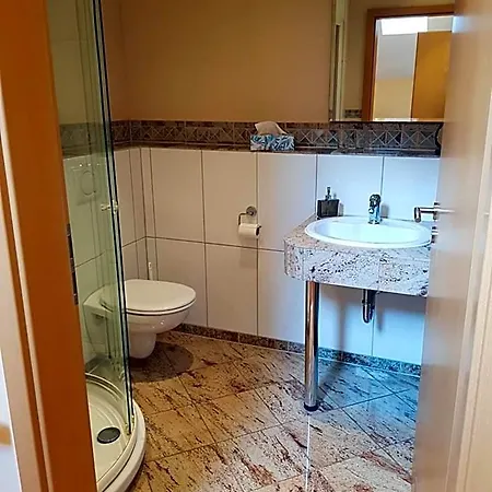 Weingut Und Gaestehaus Henrici Отель типа 