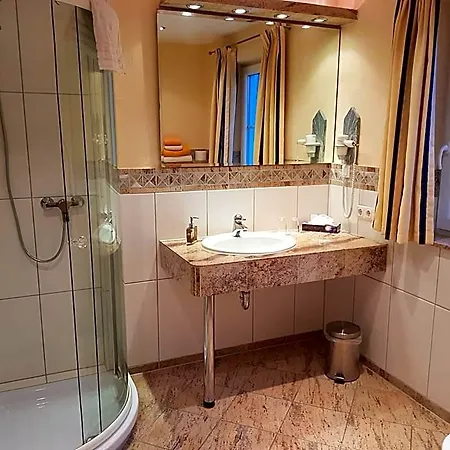 Weingut Und Gaestehaus Henrici 3*