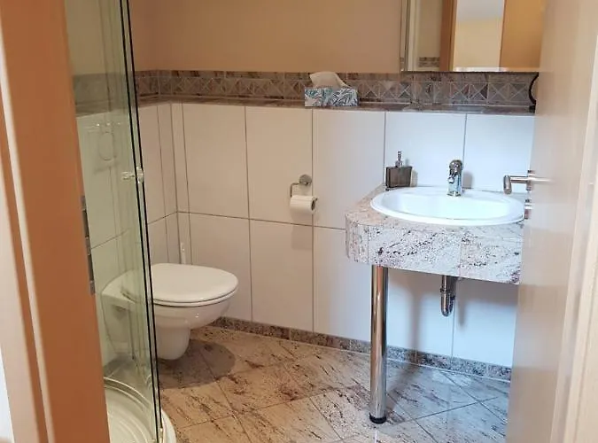 Nocleg ze śniadaniem Weingut Und Gaestehaus Henrici