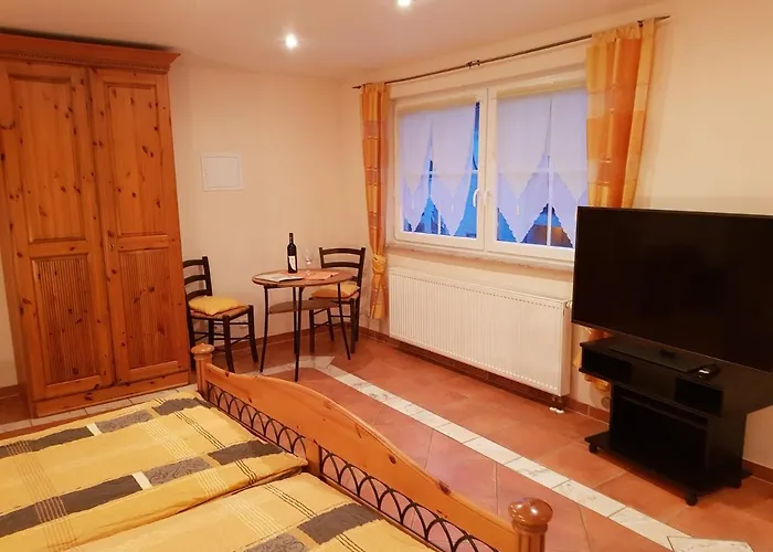 Weingut Und Gaestehaus Henrici Nocleg ze śniadaniem