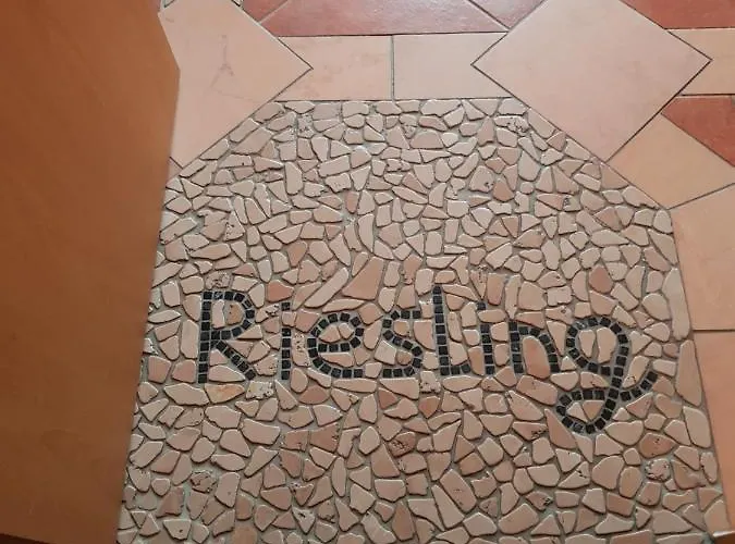 Weingut Und Gaestehaus Henrici 3* Friesenheim is an Ortsgemeinde