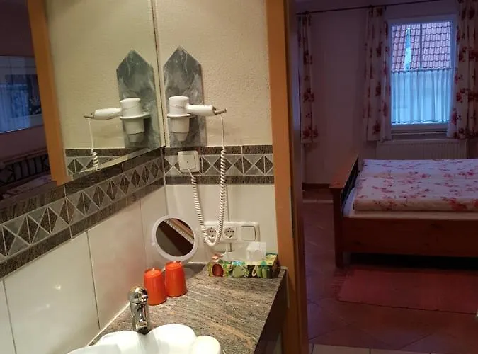 Nocleg ze śniadaniem Weingut Und Gaestehaus Henrici