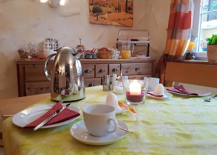 Weingut Und Gaestehaus Henrici Nocleg ze śniadaniem